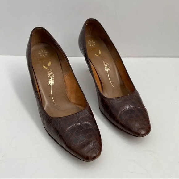 Vintage Designer Collection Brown Leather Short Heels - Picture 13 of 16